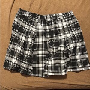Plaid Black and White Women's Skirt